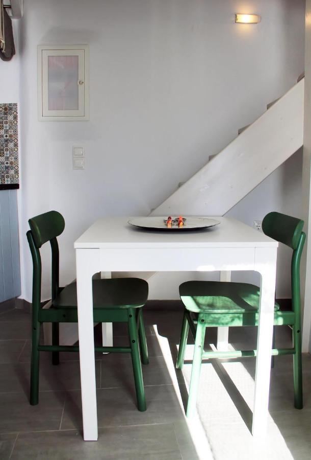 Cozy Guesthouse - Agios Romanos Exterior photo